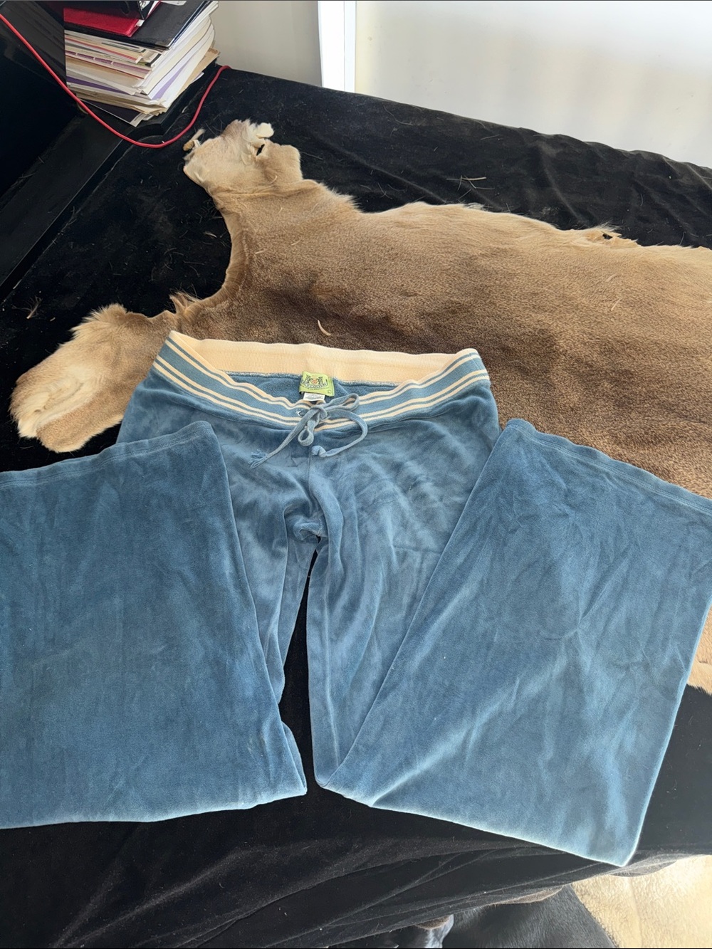 Juicy CoutureBlue Velour Lounge Pants with Contrast Waistband🔥